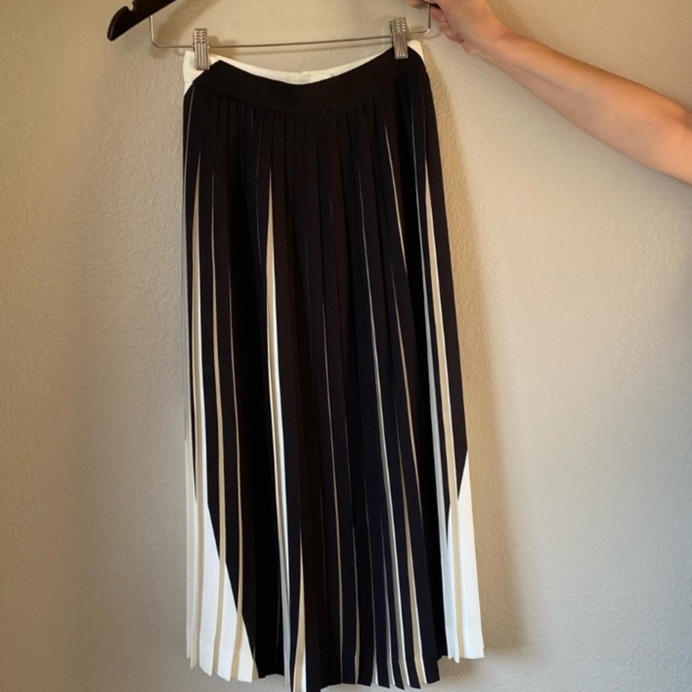 Maison Margiela pleated black and white skirt